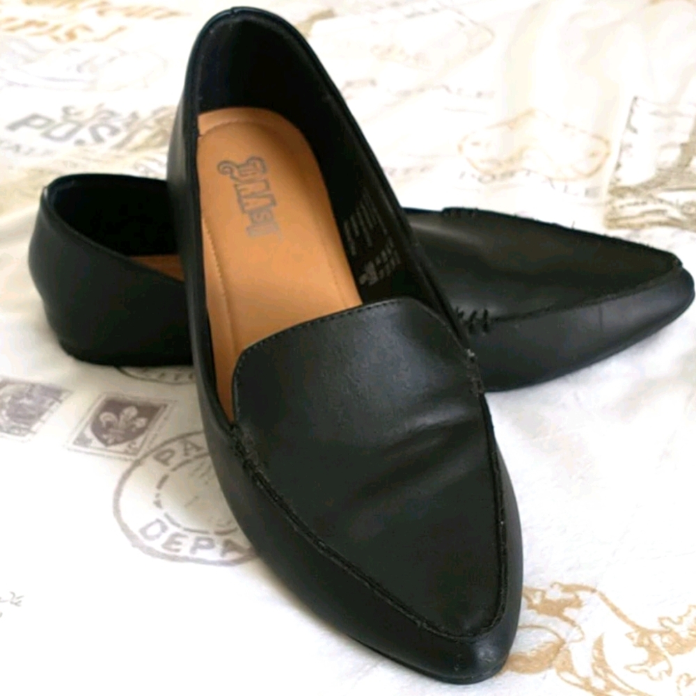 Flats shoes